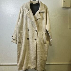 Universal Thread Women’s Cream Winter Coat Size XL